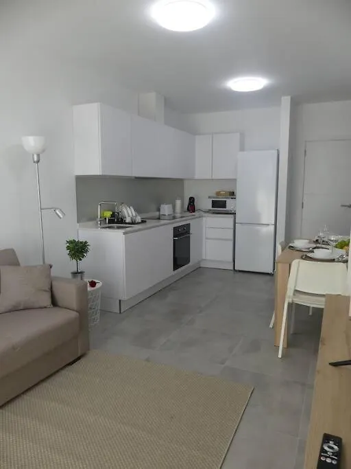 拉拉古纳19 Piso Centrico, Nuevo Y Bien Equipado En La Trinidad公寓 拉拉古纳
